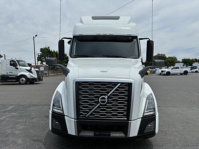 2021 Volvo VNL64T860