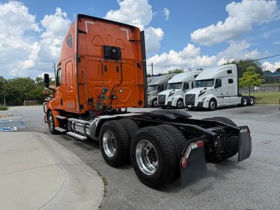 2019 Freightliner CASCADIA 126