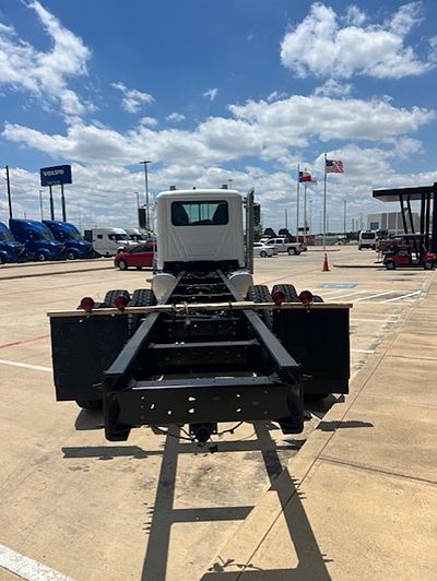 2027 Mack GR64F