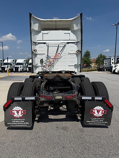 2015 Volvo VNL64T630