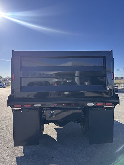 2024 Mack MD642