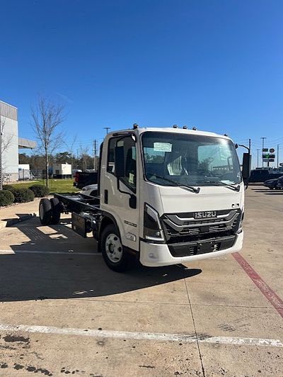 2026 Isuzu NPR-HD