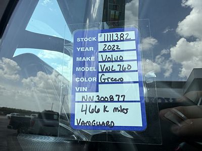 2022 Volvo VNL64T760