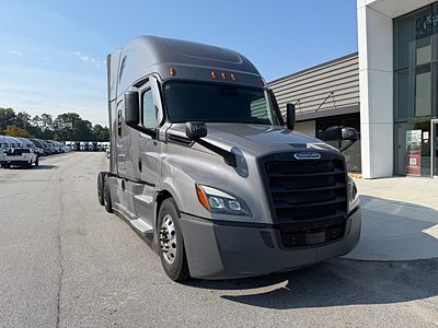 2022 Freightliner CASCADIA 126