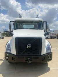 2025 Volvo VNX64T300