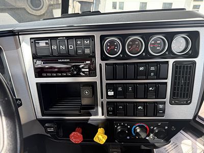 2021 Mack GRANITE 64BT
