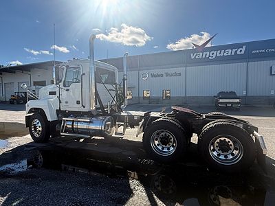2026 Mack PINNACLE 64T
