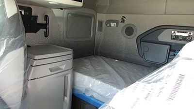 2027 Volvo VNL64T860