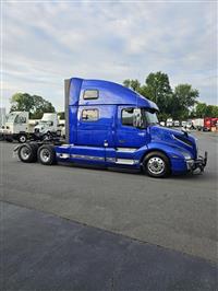 2022 Volvo VNL64T860