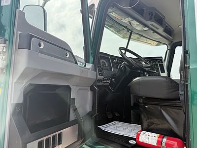 2025 Mack PIN64T