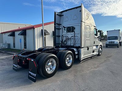 2022 Freightliner CASCADIA 126