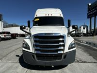 2019 Freightliner CASCADIA 126