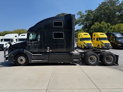 2023 Volvo VNL64T860