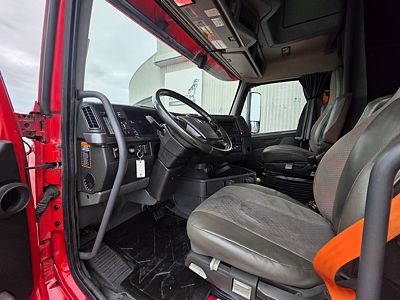 2024 Volvo VNL64T860