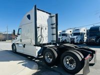 2020 Freightliner CASCADIA 126
