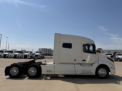 2023 Volvo VNL64T740