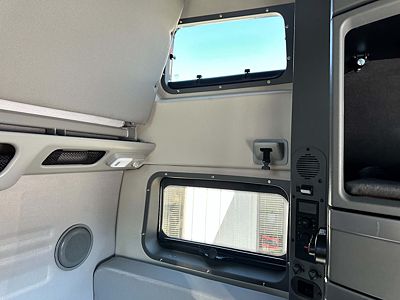 2024 Volvo VNL64T860
