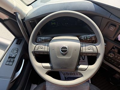 2027 Volvo VNL64T860