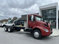 2025 Volvo VNR64300