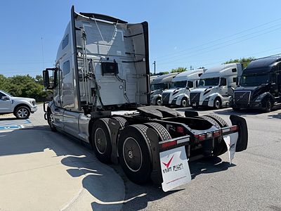 2024 Volvo VNL64T760