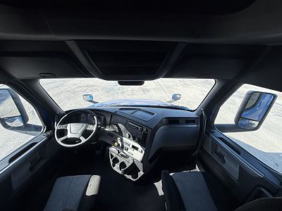 2021 Freightliner CASCADIA 126