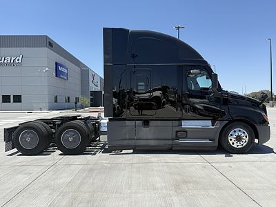 2022 Freightliner CASCADIA 126