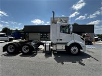 2018 Volvo VNR64T300