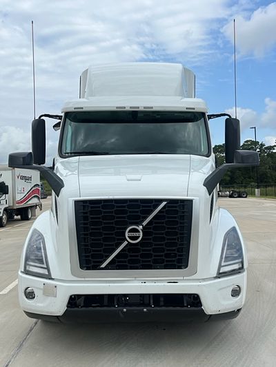 2020 Volvo VNR64T400