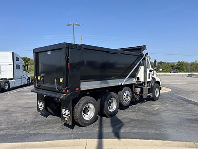 2025 Autocar DC64