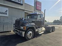 2010 Mack PINNACLE CHU613