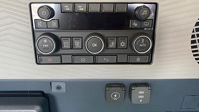 2025 Volvo VNL64T660