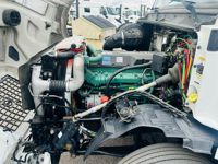 2015 Volvo VNL42T300