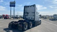 2025 Volvo VNL64T660