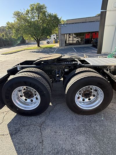 2023 Peterbilt 579