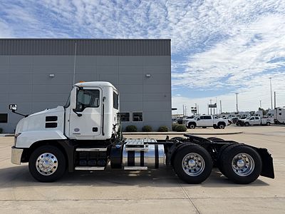2020 Mack ANTHEM 64T