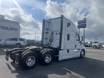 2021 Freightliner CASCADIA 125