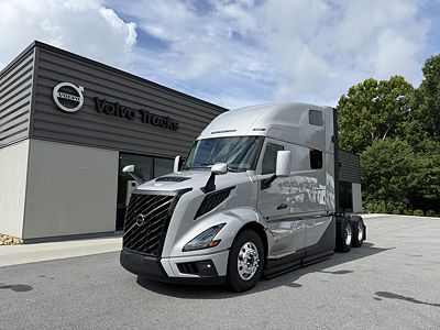 2027 Volvo VNL64T860