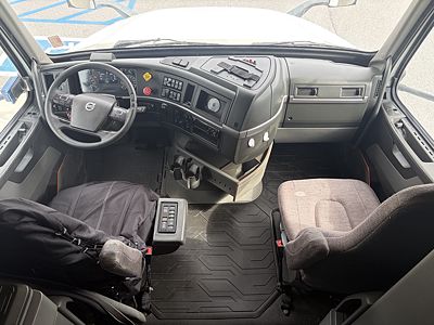 2020 Volvo VNL64T760