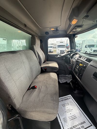 2020 Peterbilt 337