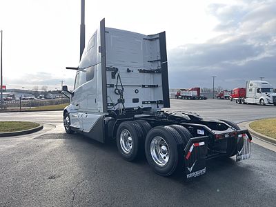 2027 Volvo VNL64T860