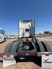 2019 Volvo VNL64T860