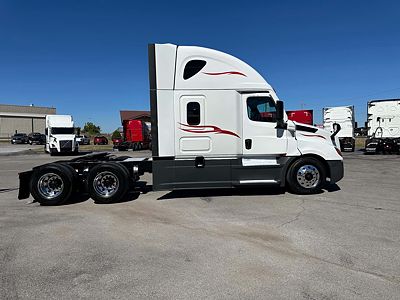 2022 Freightliner CASCADIA 126