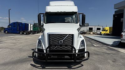 2023 Volvo VNL64T740