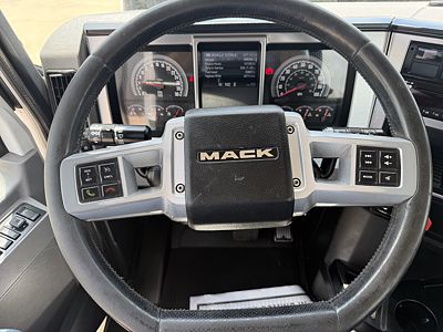 2019 Mack ANTHEM 64T