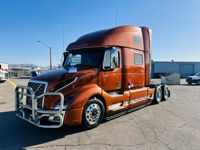 2022 Volvo VNL64T860