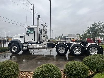 2026 Mack GRANITE 84FT