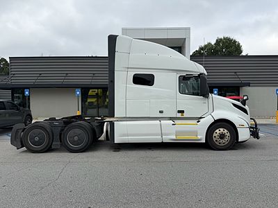 2023 Volvo VNL64T740