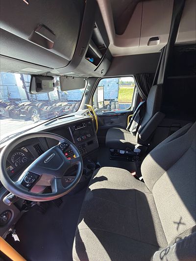 2024 Freightliner CASCADIA 126