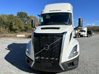 2025 Volvo VNL64T660