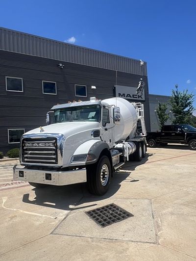2027 Mack GRANITE 64B